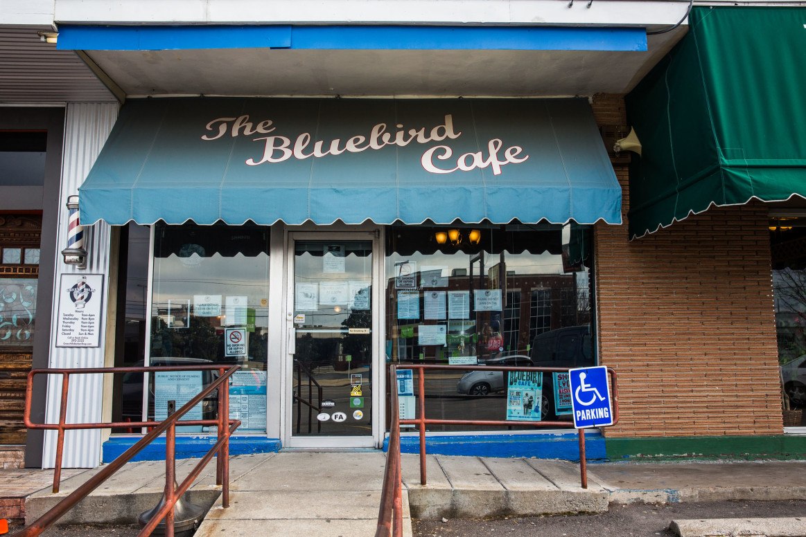 12 Bluebird Cafe\Bluebird4.jpg